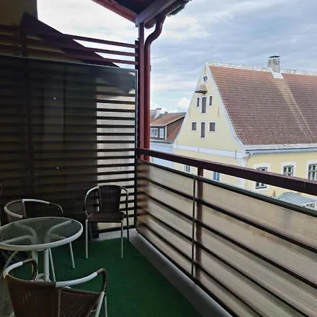 Vanalinna Vaatega Suure Roduga Korter Pärnu